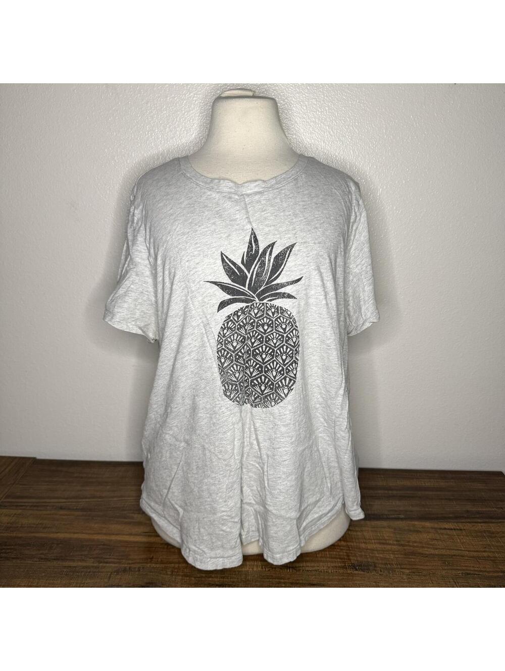 Old Navy Gray Pineapple Graphic T-Shirt Size XL